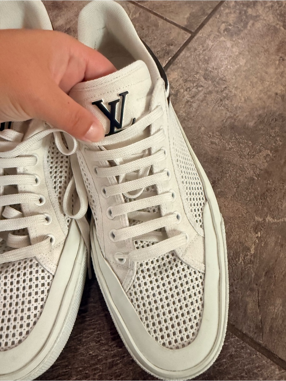 Men’s White Louis Vuitton Sneakers 9.5 - Picture 8 of 11